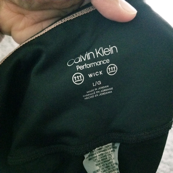 Calvin Klein Performance Gold Oversized Logo Leggings NWOT - Picture 3 of 4